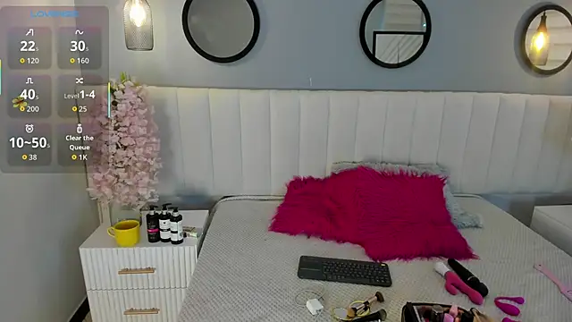 Mila Hank  online show from October 2025 12:51:01 PM