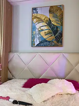 Mila Hank  online show from February 2026 12:47:02 PM