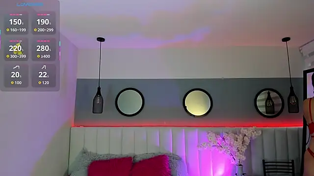 Mila Hank  online show from September 2025 12:23:02 PM