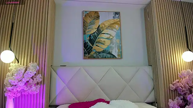 Mila Hank  online show from March 2026 12:17:01 PM