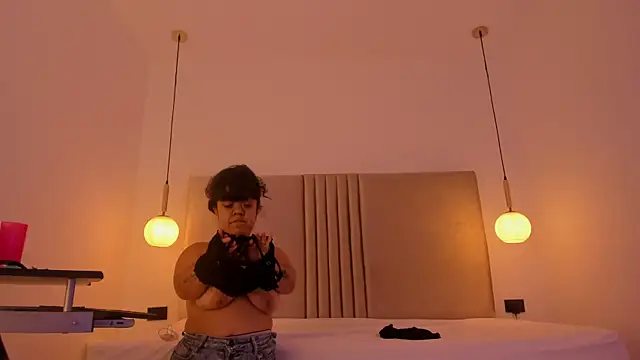 Snapshot of PamelaBonnet_mml chatting on October 2025 07:58:01 PM PamelaBonnet mml online show from October 2025 07:58:01 PM