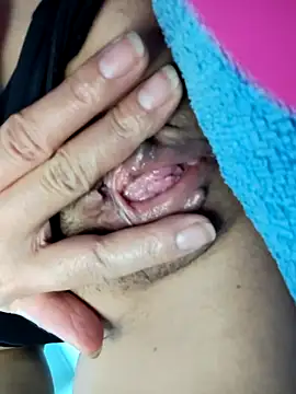 Lyly suri07 online show from December 2025 05:02:01 PM