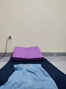 Lyly suri07 online show from November 2025 04:40:02 PM