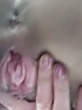 Lyly suri07 online show from December 2025 05:14:01 PM