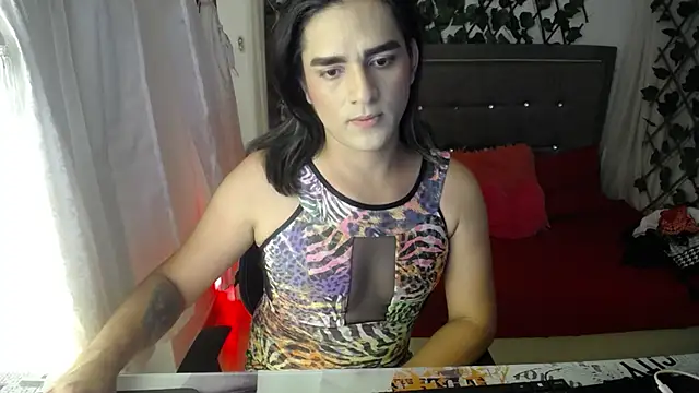 ivone golosa online show from November 2025 12:03:02 AM