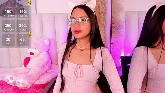 Annie  2 online show from November 2025 01:04:02 PM