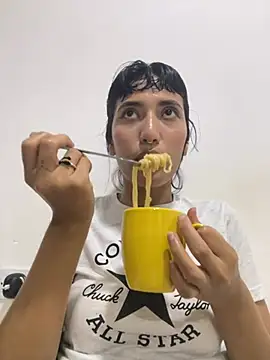 Amberdecolombia online show from February 2026 04:25:02 AM