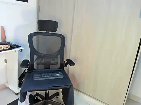 Amberdecolombia online show from March 2026 03:50:01 AM