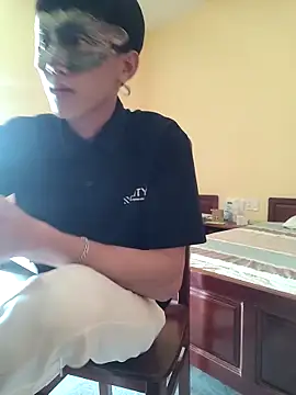 thienlong05 online show from September 2025 02:12:02 AM