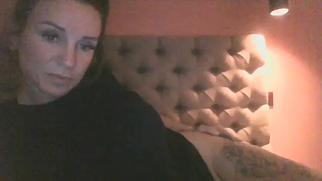 Justnani001 online show from October 2025 09:55:01 PM