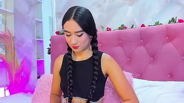 Nicolqueen  online show from November 2025 11:14:02 AM