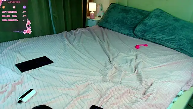 katerine Monroe online show from April 2026 12:17:02 PM