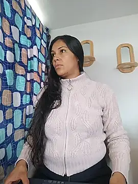 KittyHoleshot87 online show from February 2026 03:54:02 PM