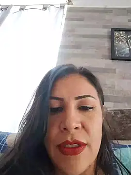 KittyHoleshot87 online show from April 2026 04:11:02 PM