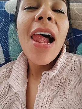 KittyHoleshot87 online show from February 2026 02:41:02 PM