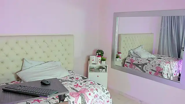 kiity horny  online show from February 2026 12:57:02 PM