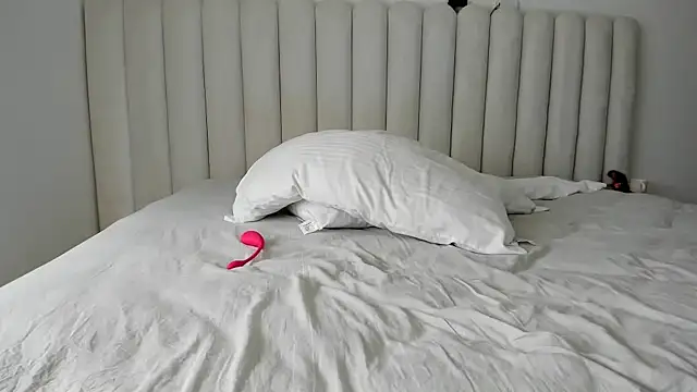 Meganbelford1 online show from March 2026 04:39:01 PM