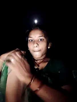 Snapshot of Idhika_Jha chatting on October 2025 12:01:01 AM Idhika Jha online show from October 2025 12:01:01 AM