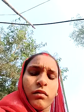 Snapshot of Idhika_Jha chatting on October 2025 11:23:01 AM Idhika Jha online show from October 2025 11:23:01 AM