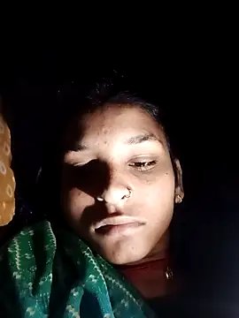 Snapshot of Idhika_Jha chatting on October 2025 10:43:02 PM Idhika Jha online show from October 2025 10:43:02 PM