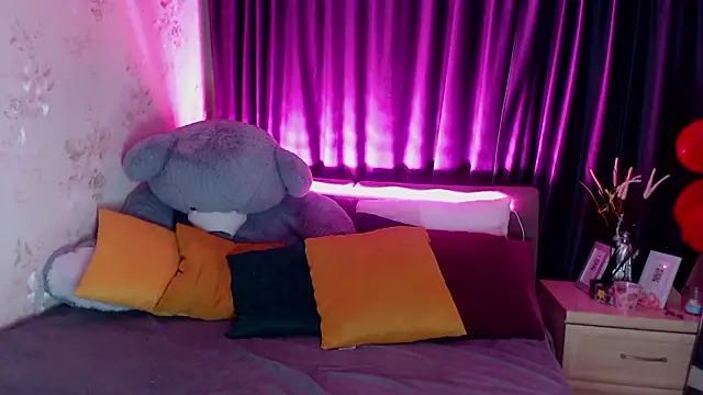 Nina Blum  online show from March 2026 07:26:01 AM