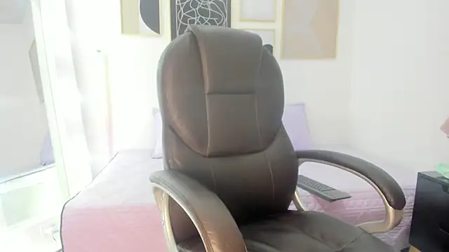 koraline 333 online show from October 2025 08:54:01 PM