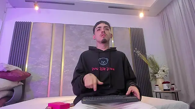 NikoStone  online show from November 2025 04:46:02 AM