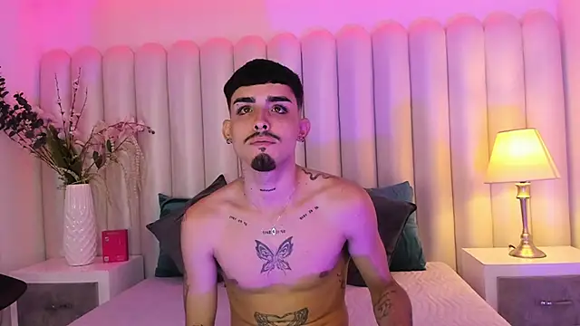 NikoStone  online show from October 2025 04:44:02 AM