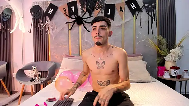 NikoStone  online show from October 2025 04:55:02 AM