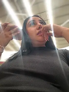 Snapshot of Sophie_Dreamss chatting on October 2025 08:20:01 PM Sophie Dreamss online show from October 2025 08:20:01 PM