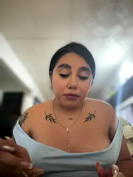 Snapshot of Sophie_Dreamss chatting on November 2025 07:14:01 PM Sophie Dreamss online show from November 2025 07:14:01 PM