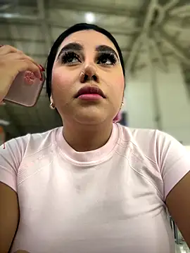 Snapshot of Sophie_Dreamss chatting on September 2025 09:29:01 PM Sophie Dreamss online show from September 2025 09:29:01 PM