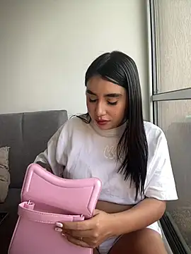 Snapshot of Sophie_Dreamss chatting on June 2026 10:08:01 PM Sophie Dreamss online show from June 2026 10:08:01 PM