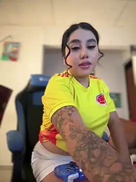 Snapshot of Sophie_Dreamss chatting on September 2025 08:29:01 PM Sophie Dreamss online show from September 2025 08:29:01 PM