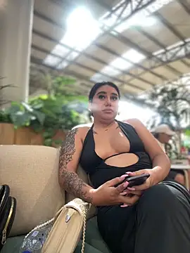 Snapshot of Sophie_Dreamss chatting on October 2025 07:44:02 PM Sophie Dreamss online show from October 2025 07:44:02 PM