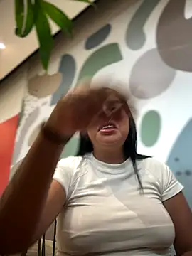 Snapshot of Sophie_Dreamss chatting on November 2025 07:08:02 PM Sophie Dreamss online show from November 2025 07:08:02 PM