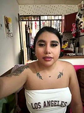 Snapshot of Sophie_Dreamss chatting on November 2025 06:12:01 PM Sophie Dreamss online show from November 2025 06:12:01 PM