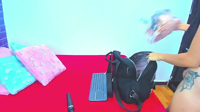 Cora 222 online show from November 2025 12:10:01 PM