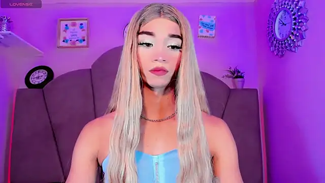 Nauthy girl online show from October 2025 12:38:02 PM