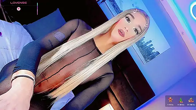 Nauthy girl online show from December 2025 01:13:02 PM