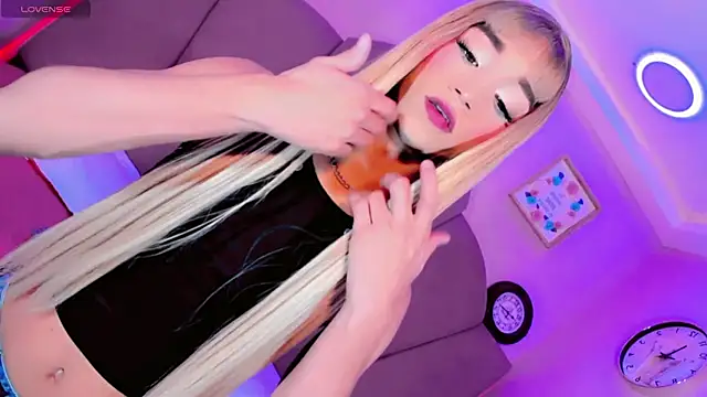 Nauthy girl online show from October 2025 12:29:01 PM