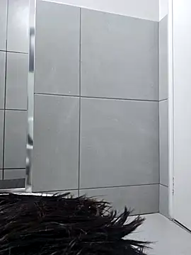 trickyOne online show from November 2025 07:25:01 PM