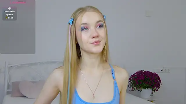 KumiKruz online show from November 2025 02:20:01 PM