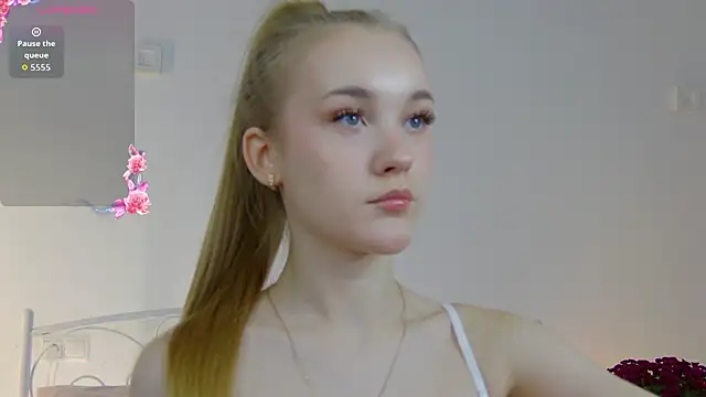 KumiKruz online show from October 2025 02:29:01 PM