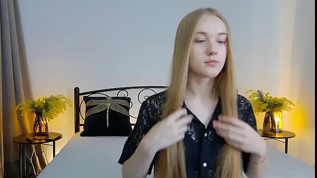 KumiKruz online show from September 2025 01:20:01 PM
