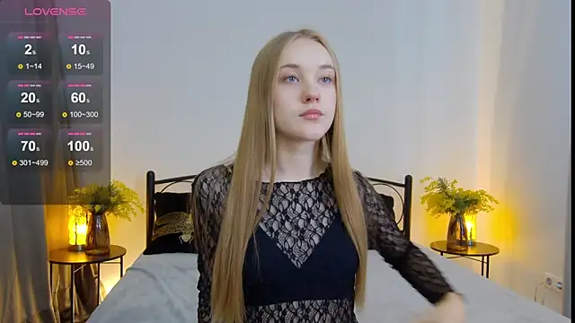 KumiKruz online show from September 2025 01:00:02 PM