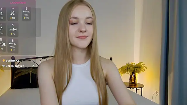 KumiKruz online show from October 2025 01:22:02 PM