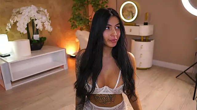 AishaaDevoe online show from November 2025 07:39:01 PM