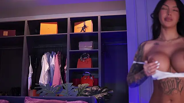 AishaaDevoe online show from September 2025 03:34:01 PM