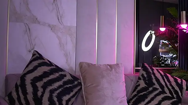 AishaaDevoe online show from May 2026 07:17:02 PM